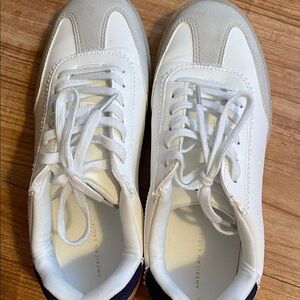American Eagle White Sneakers
